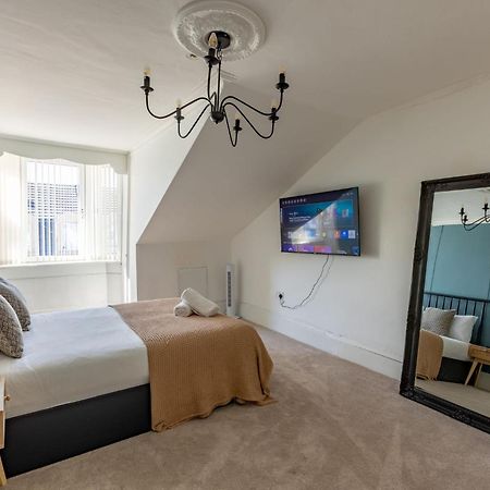 Spacious 3 Bedroom Home In Glasgow - Free Parking Zewnętrze zdjęcie